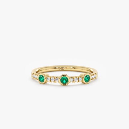 Diamond and Round Bezel Emerald Ring