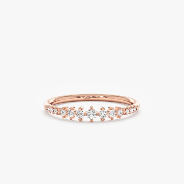 Graduated Diamond Ring