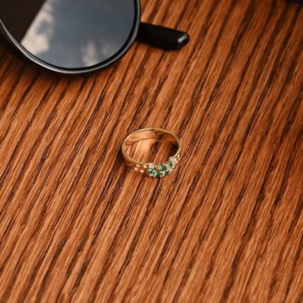 14K Solid Gold Emerald Cluster Band Ring