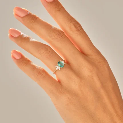 14K Solid Gold Emerald Flower Ring