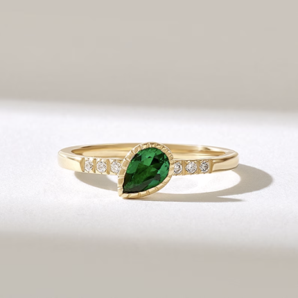14K Solid Gold Pear Emerald Engagement Ring
