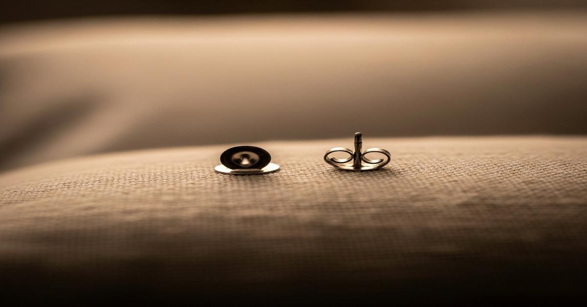 Flat Backs vs Butterfly Backs: Which Sleeps Better?