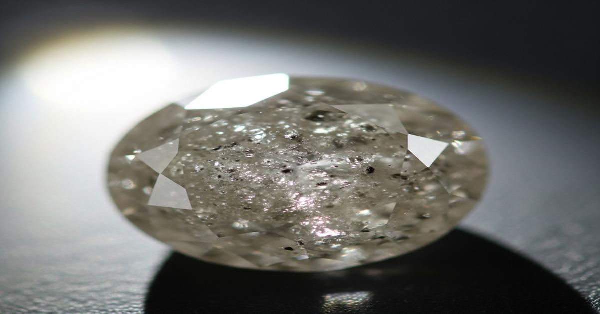 The “Frozen Spit” Myth: What Cloudy Diamonds Really Are (and When to Avoid)