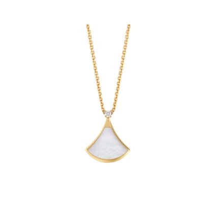 Pre-Owned Bvlgari Divas’ Dream 18K Yellow Gold, Mother-of-Pearl and Diamond Necklace